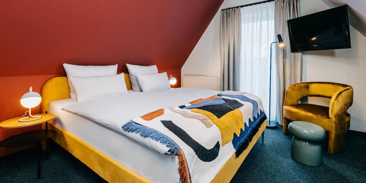 Boutique-Hotel Zur Alten Post - Stammhaus Бюзум Экстерьер фото